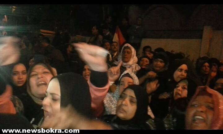 بالصور .. "زغاريد" في جنازة شهيد الواجب الوطني بالدقهلية 1
