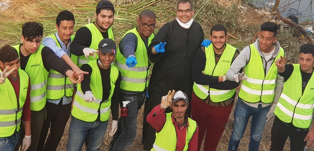 صور.. اللواء أبوالمجد البحيري يدعم شباب برية لا صيفر في مواجهة كورونا 10 صور.. اللواء أبوالمجد البحيري يدعم شباب برية لا صيفر في مواجهة كورونا 10