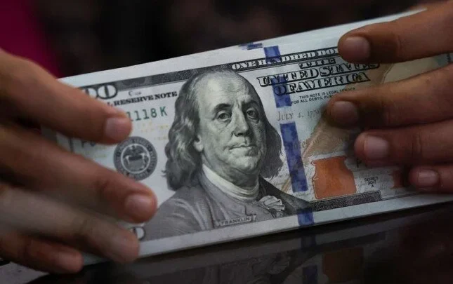 سعر الدولار اليوم